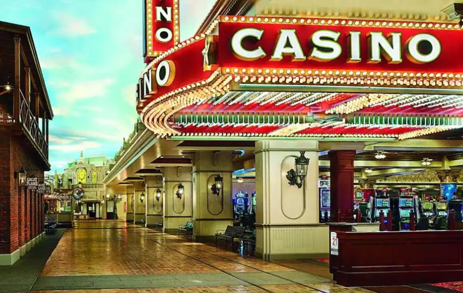 Ameristar Casino Hotel Kansas City Exterior photo