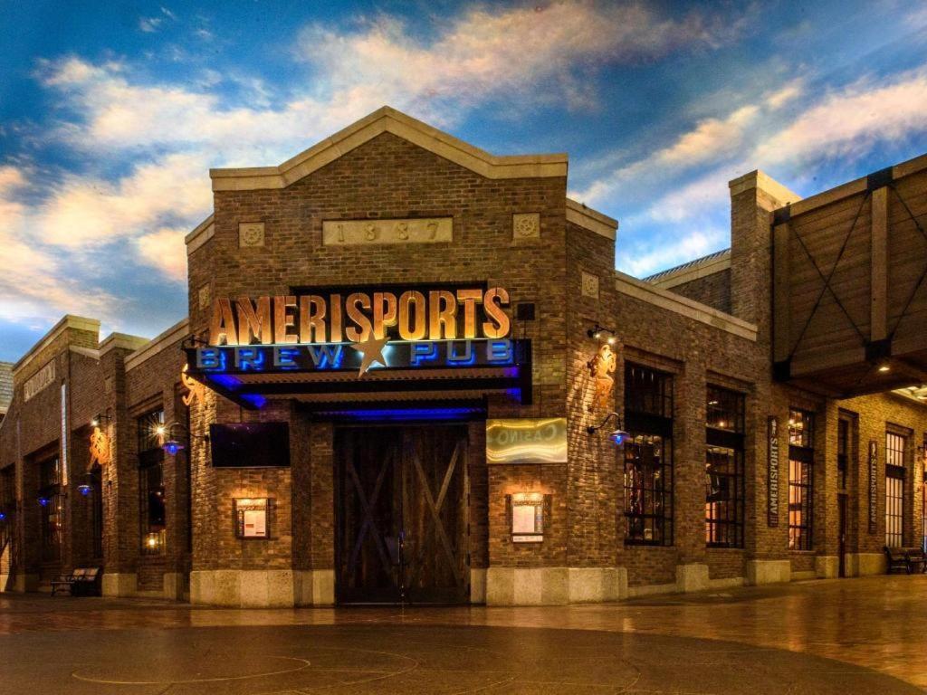 Ameristar Casino Hotel Kansas City Exterior photo