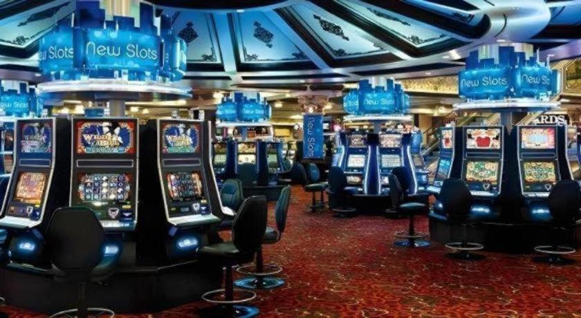 Ameristar Casino Hotel Kansas City Exterior photo
